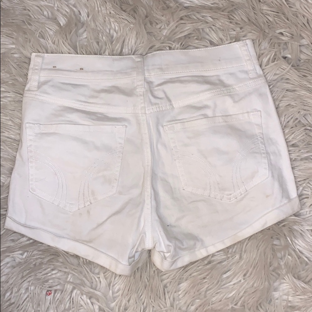 WHITE SHORTS